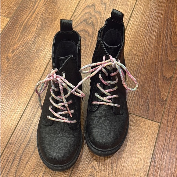 Black Boots with Multicolor Laces - Picture 2 of 7